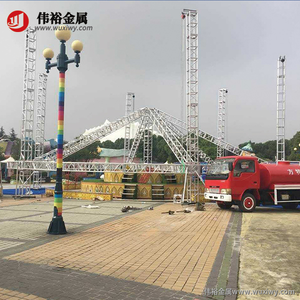 圓形造型鋁合金燈光桁架