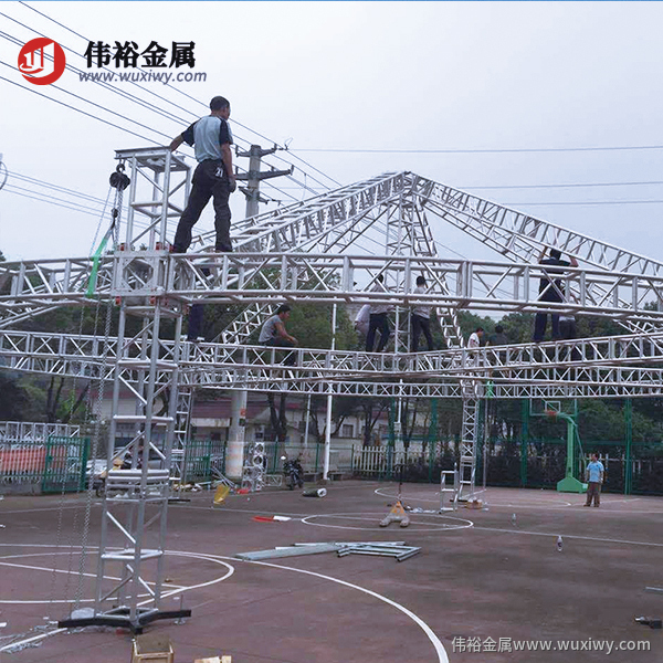 圓形造型鋁合金燈光桁架2